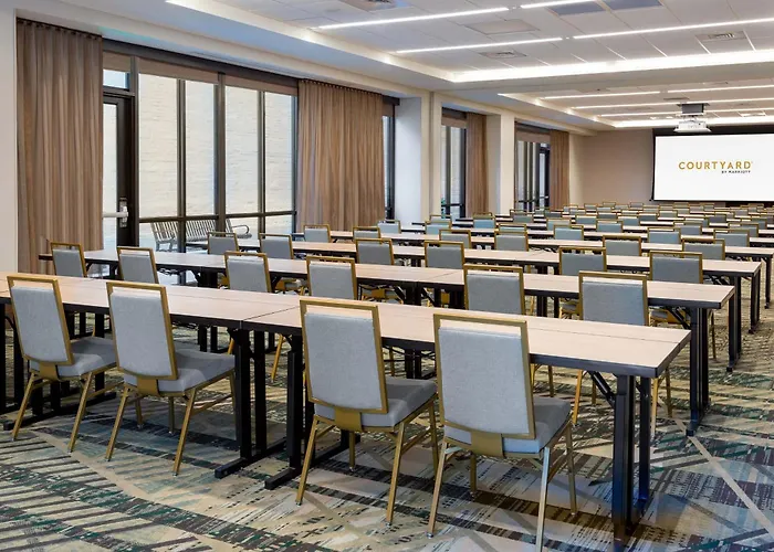 Courtyard By Marriott Atlanta Midtown