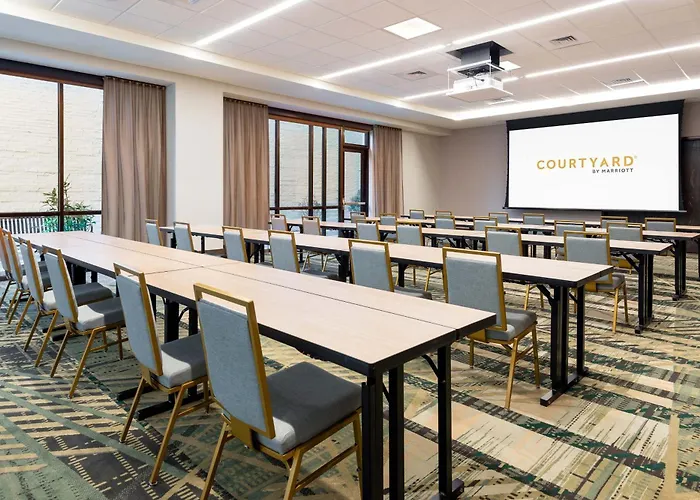 Courtyard By Marriott Atlanta Midtown