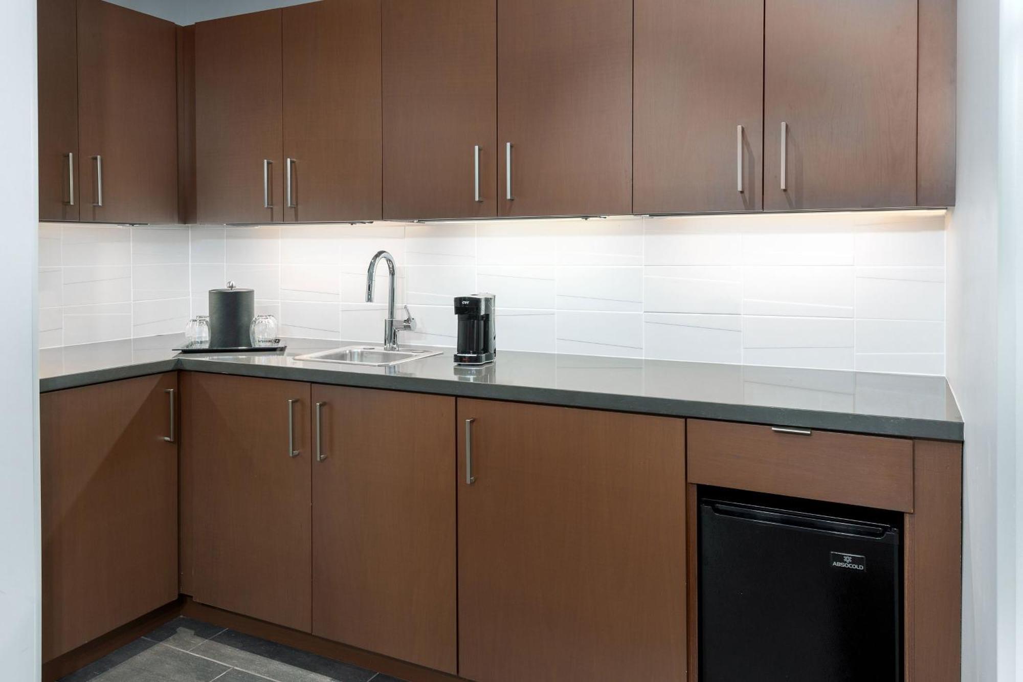 Courtyard By Marriott Midtown Hotel Atlanta